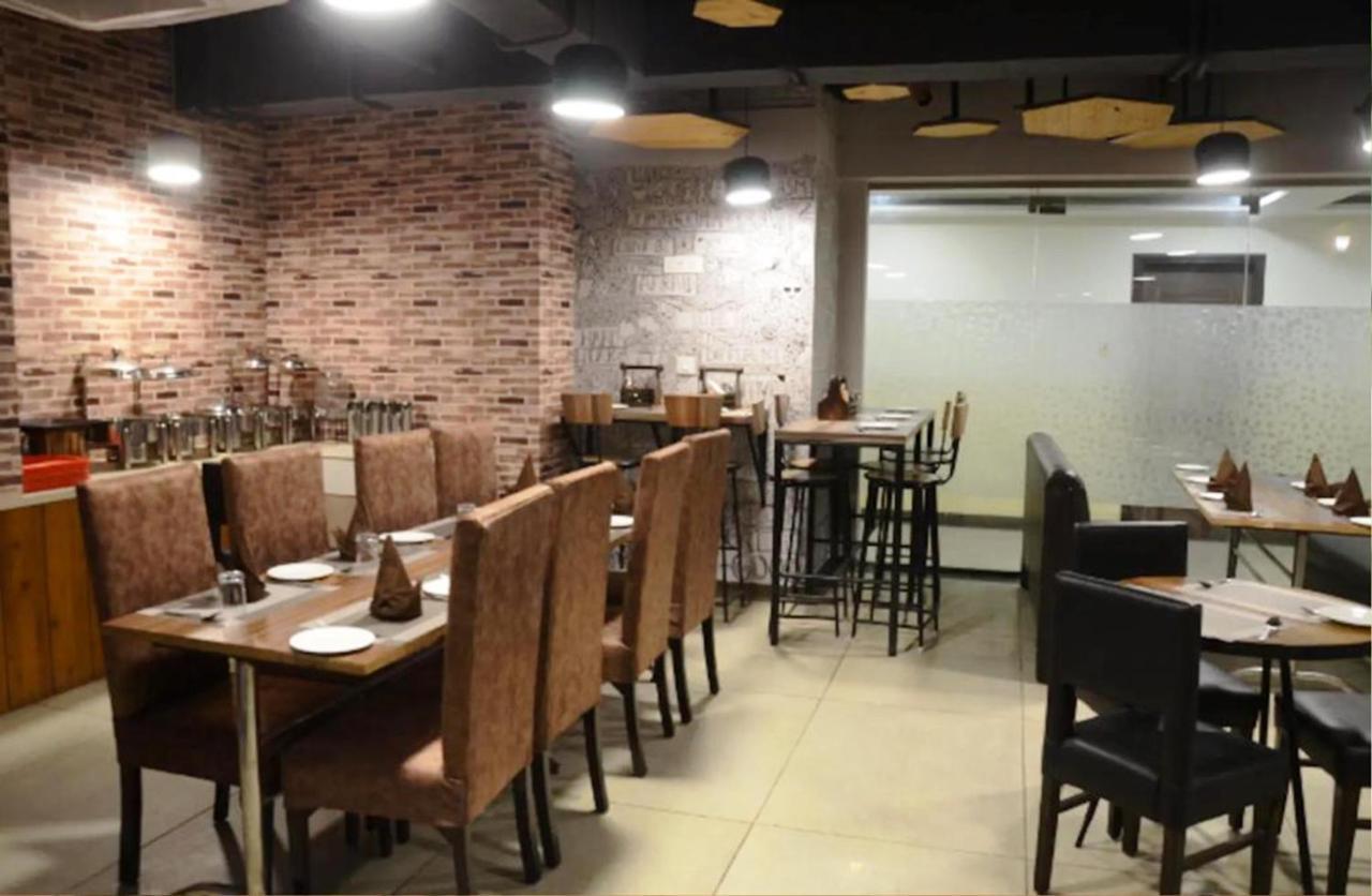 Hotel Citi Inn Grande Zirakpur Zewnętrze zdjęcie